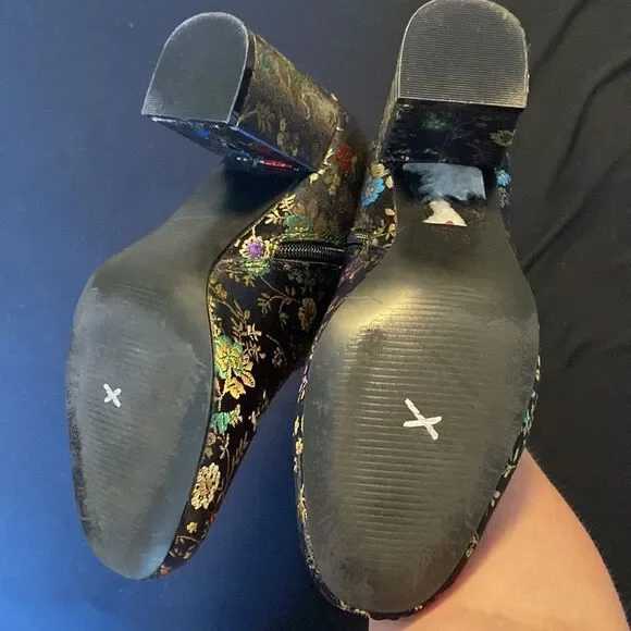 Black Floral Embroidered Boots, Size 6, maybe worn once, Perfect Condition - Picture 9 of 12